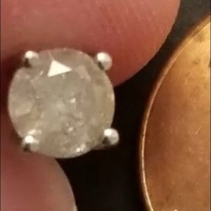 14k gold single earring. Final